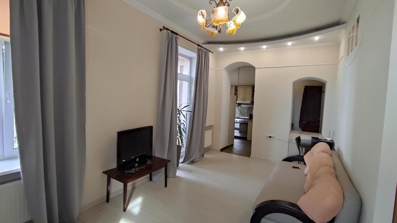 Квартира В Центре Торговая 6 Odessa Eksteriør billede